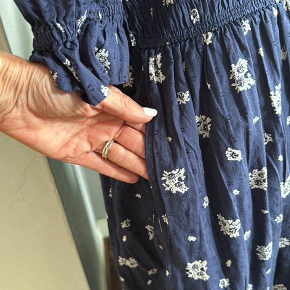 Universal Thread Floral Maxi Dress - Picture 4 of 10